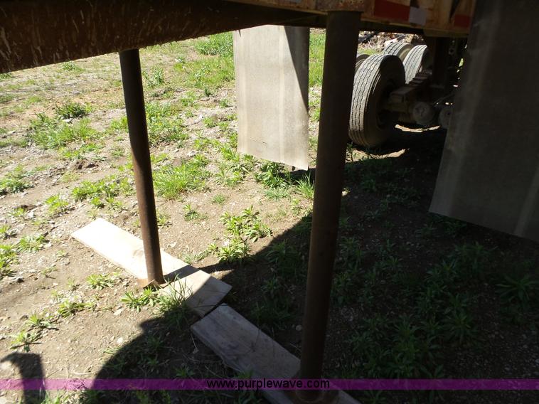 image for item BL9525 1986 Lufkin end dump trailer