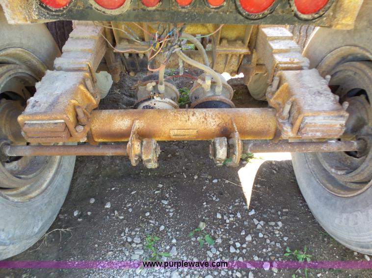 image for item BL9525 1986 Lufkin end dump trailer