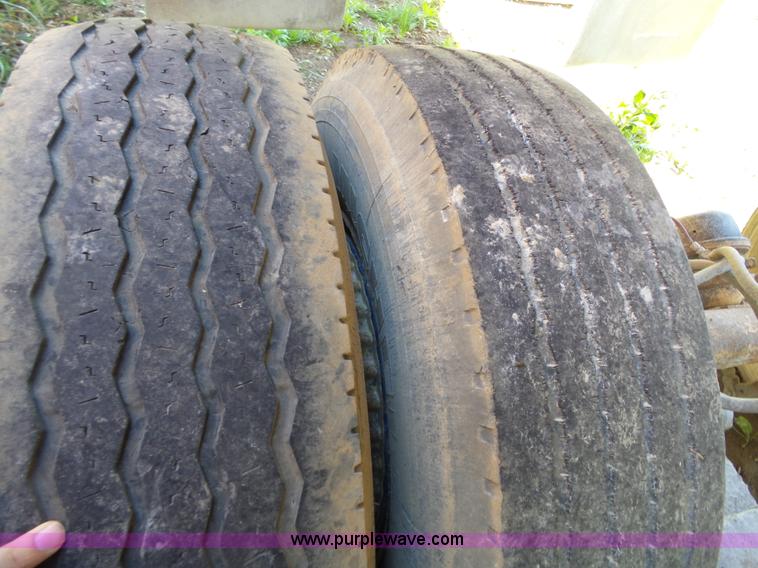 image for item BL9525 1986 Lufkin end dump trailer