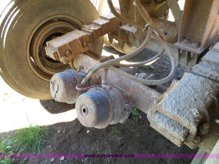 image for item BL9525 1986 Lufkin end dump trailer