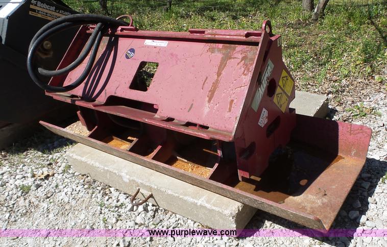 image for item BL9527 2007 Allied 1000 vibratory plate compactor