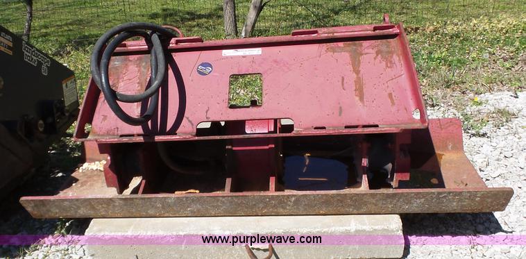 image for item BL9527 2007 Allied 1000 vibratory plate compactor