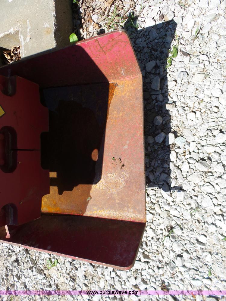 image for item BL9527 2007 Allied 1000 vibratory plate compactor