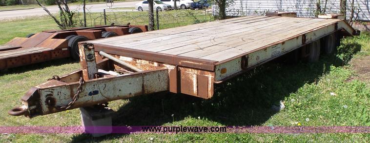 image for item BL9529 1986 Belshe T-8 equipment trailer