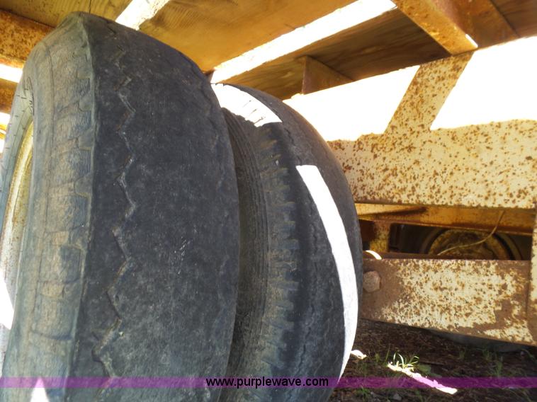 image for item BL9529 1986 Belshe T-8 equipment trailer