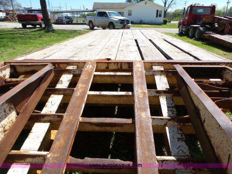 image for item BL9529 1986 Belshe T-8 equipment trailer