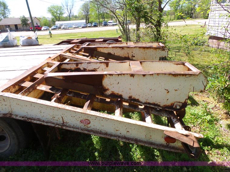 image for item BL9529 1986 Belshe T-8 equipment trailer