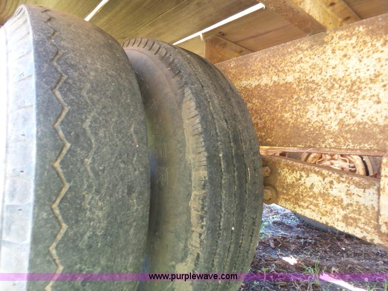 image for item BL9529 1986 Belshe T-8 equipment trailer