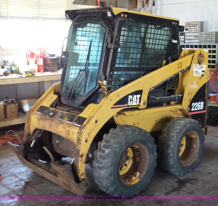 image for item BS9720 2004 Caterpillar 226B skid steer
