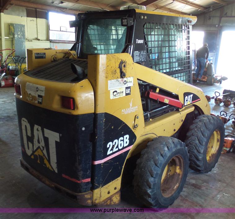 image for item BS9720 2004 Caterpillar 226B skid steer