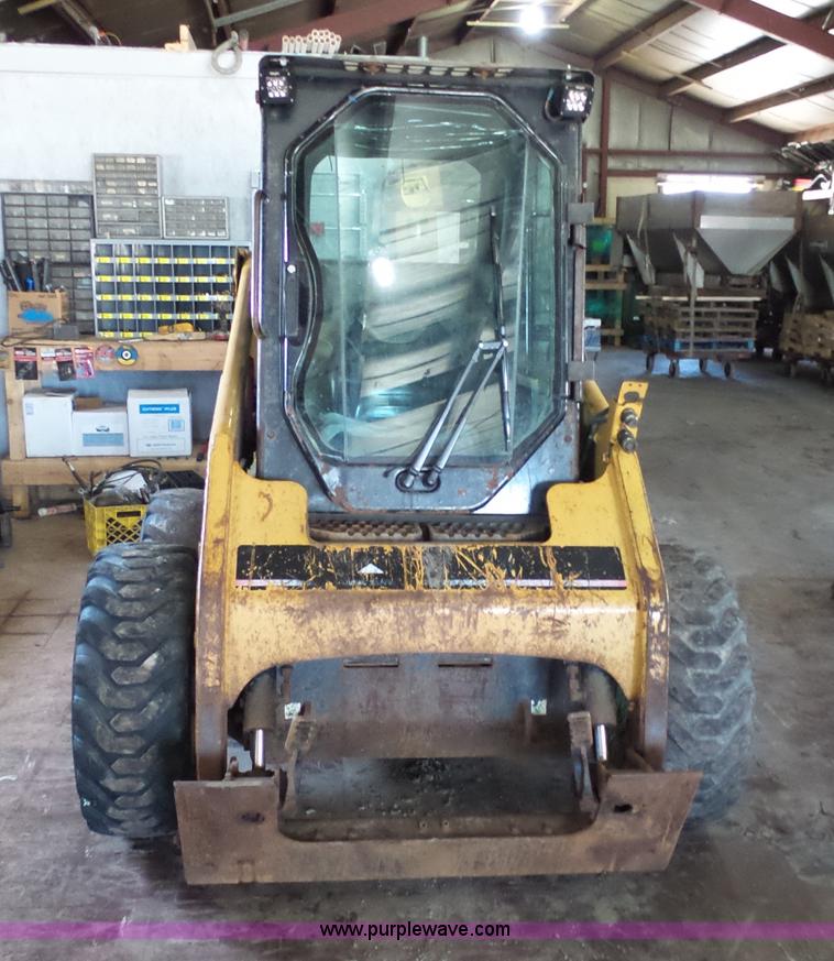 image for item BS9720 2004 Caterpillar 226B skid steer