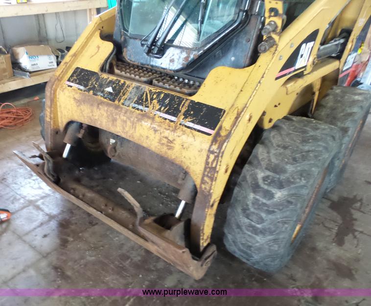 image for item BS9720 2004 Caterpillar 226B skid steer