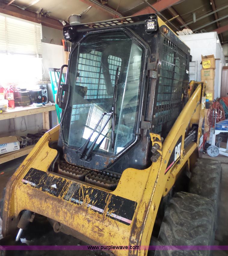 image for item BS9720 2004 Caterpillar 226B skid steer