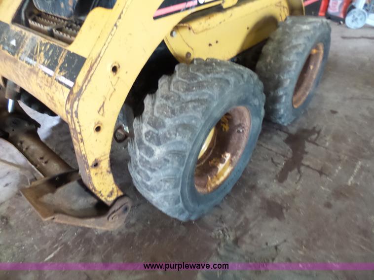 image for item BS9720 2004 Caterpillar 226B skid steer