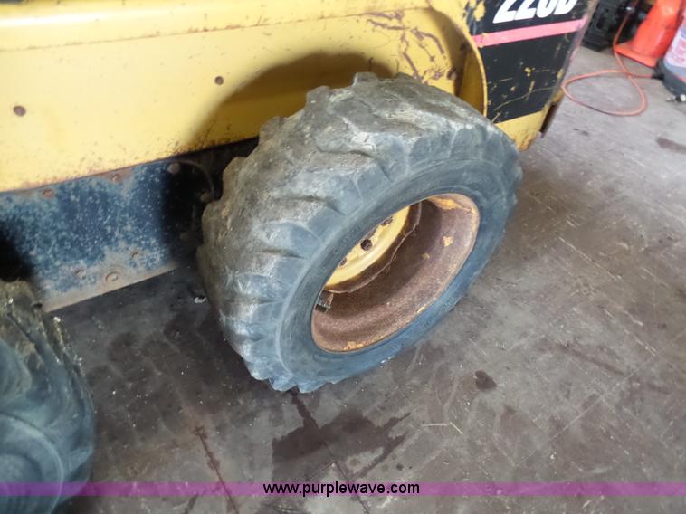 image for item BS9720 2004 Caterpillar 226B skid steer