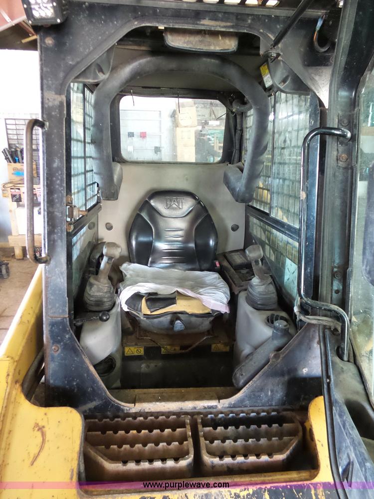 image for item BS9720 2004 Caterpillar 226B skid steer