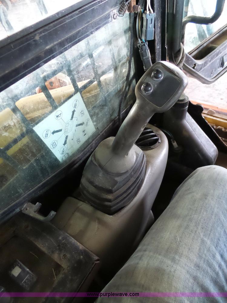 image for item BS9720 2004 Caterpillar 226B skid steer