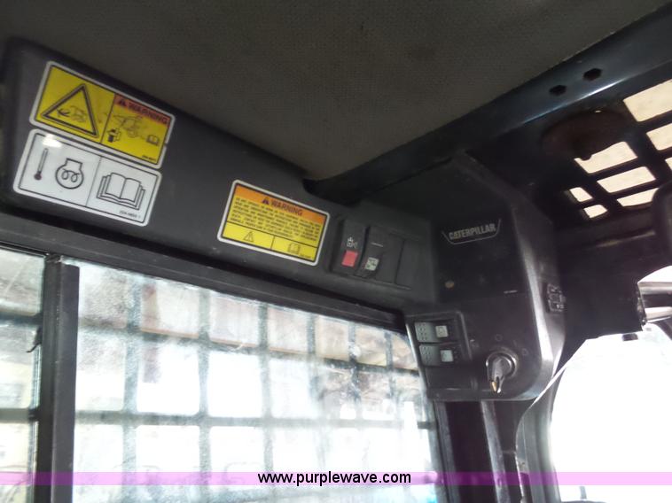 image for item BS9720 2004 Caterpillar 226B skid steer