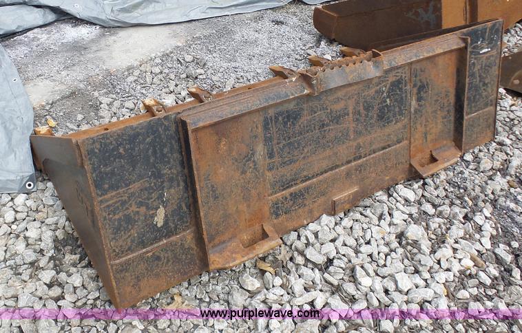 image for item BS9720 2004 Caterpillar 226B skid steer