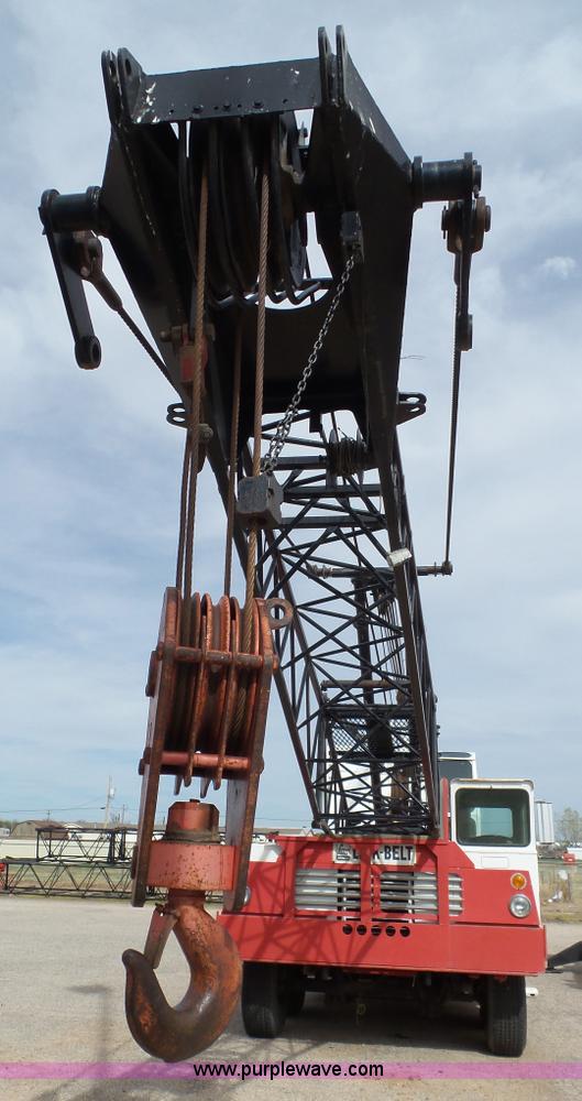 image for item BZ9084 Link Belt HC-108 crane