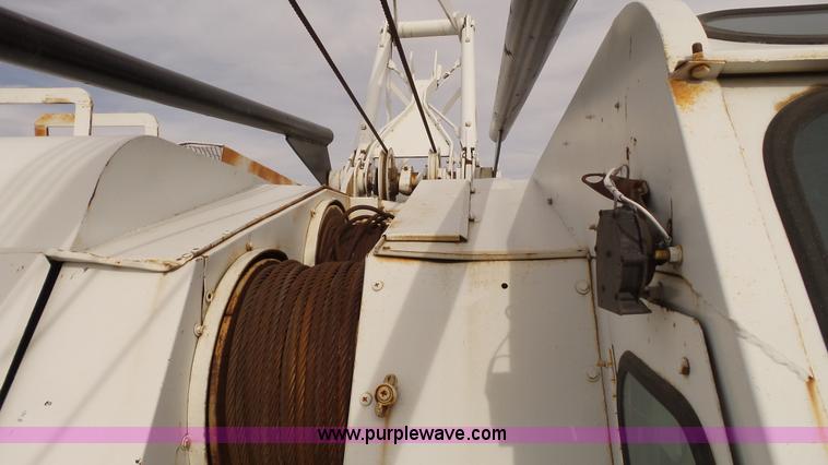 image for item BZ9084 Link Belt HC-108 crane