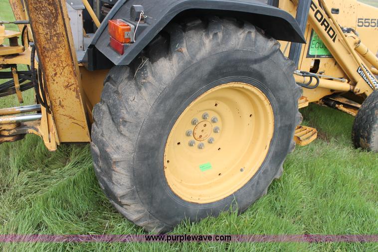 image for item BZ9087 1995 Ford 555D backhoe