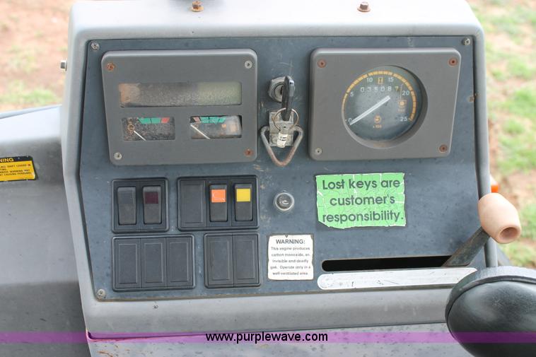 image for item BZ9087 1995 Ford 555D backhoe