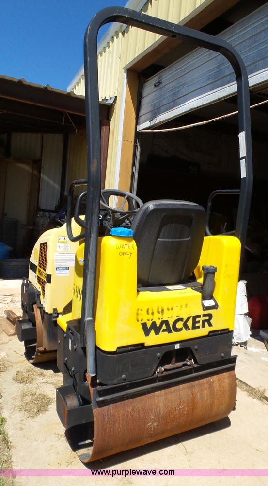 image for item BZ9093 Wacker RD12A double drum roller