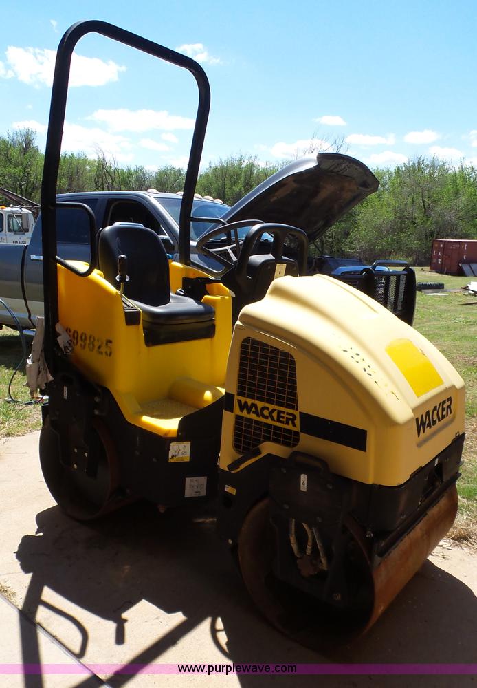 image for item BZ9093 Wacker RD12A double drum roller