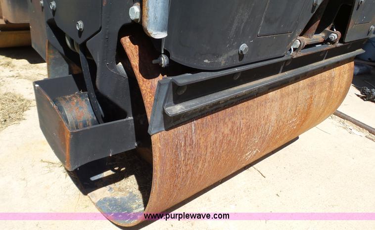 image for item BZ9093 Wacker RD12A double drum roller
