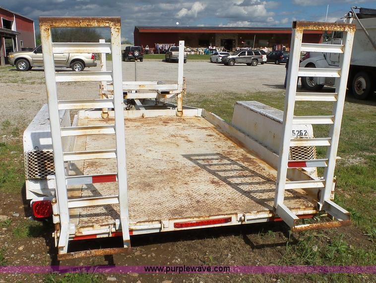 image for item BZ9536 1989 JFW F2748 equipment trailer