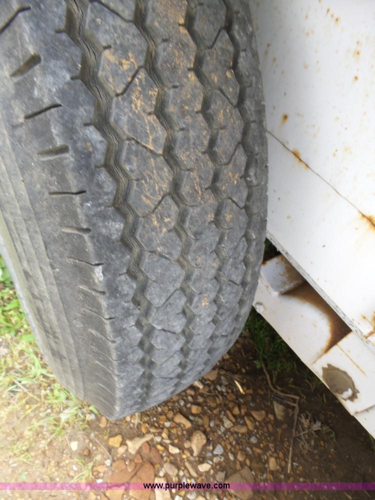 image for item BZ9536 1989 JFW F2748 equipment trailer