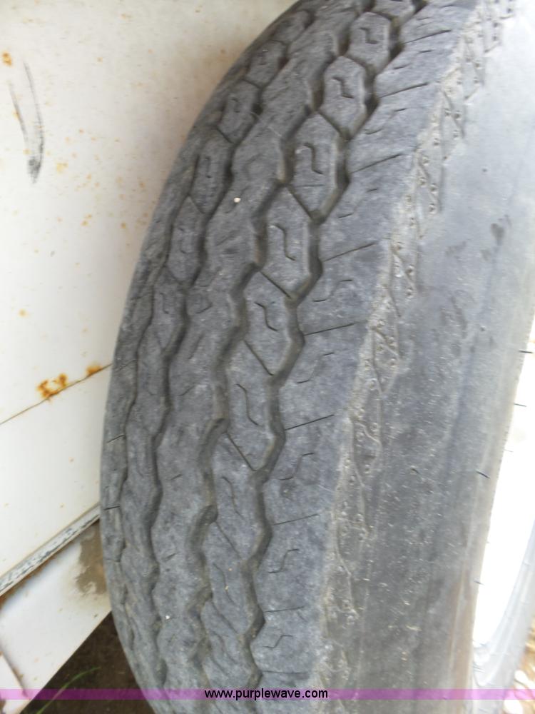 image for item BZ9536 1989 JFW F2748 equipment trailer