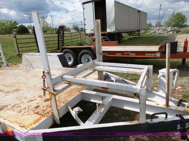 image for item BZ9536 1989 JFW F2748 equipment trailer