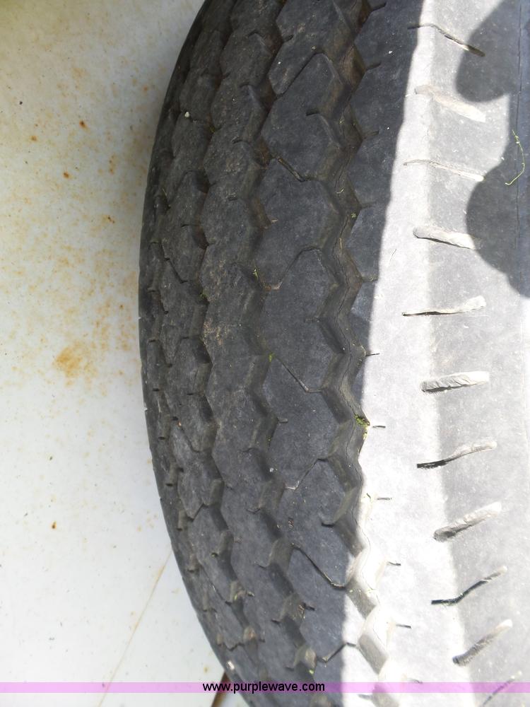 image for item BZ9536 1989 JFW F2748 equipment trailer