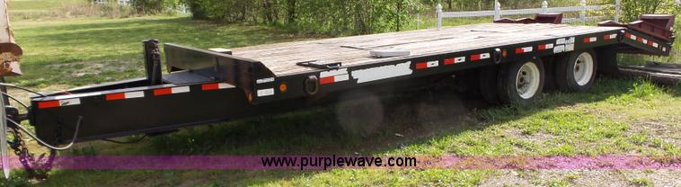 image for item BZ9537 2005 Towmaster T40 equipment trailer
