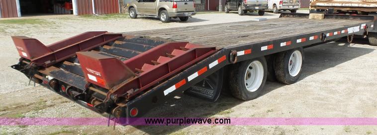 image for item BZ9537 2005 Towmaster T40 equipment trailer