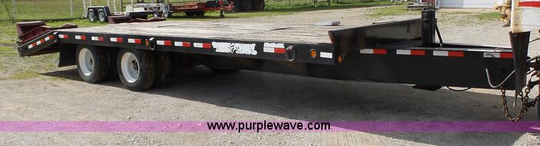 image for item BZ9537 2005 Towmaster T40 equipment trailer