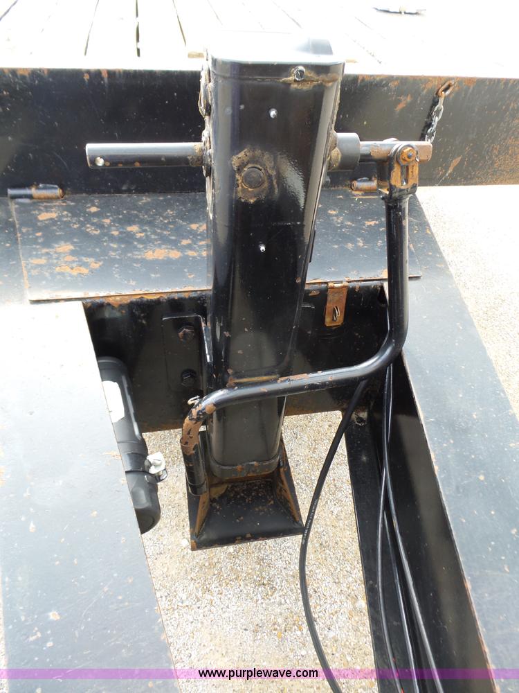 image for item BZ9537 2005 Towmaster T40 equipment trailer