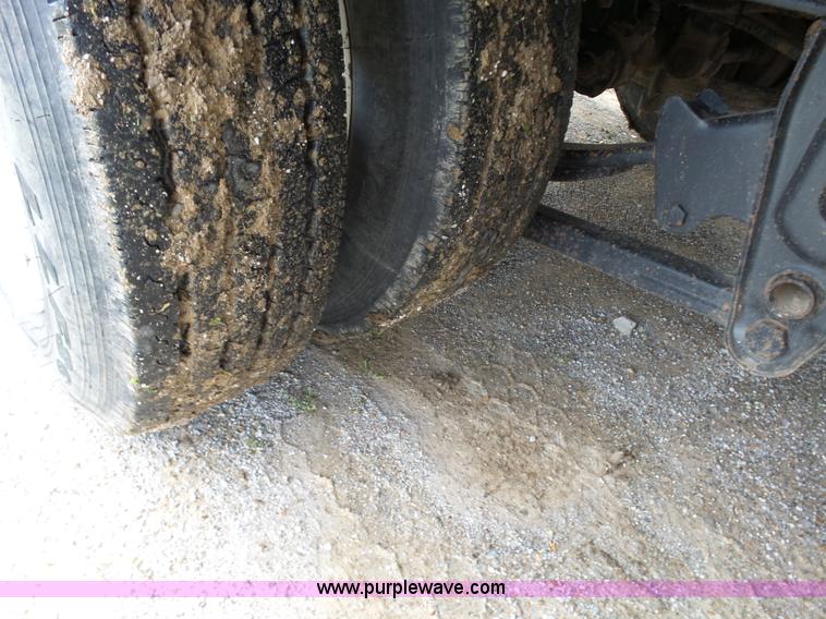 image for item BZ9537 2005 Towmaster T40 equipment trailer