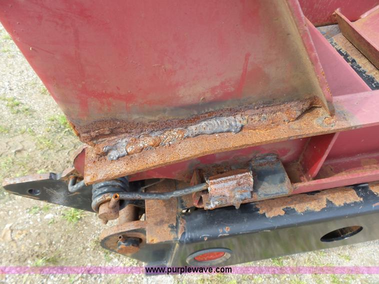 image for item BZ9537 2005 Towmaster T40 equipment trailer