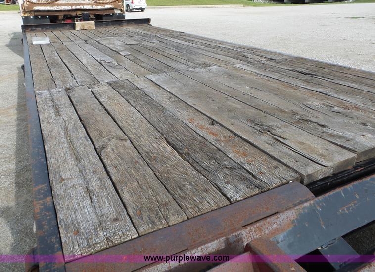 image for item BZ9537 2005 Towmaster T40 equipment trailer