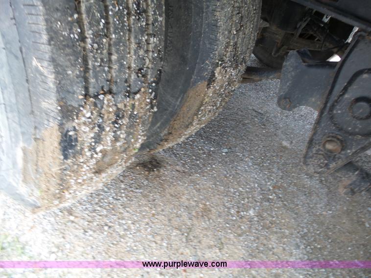 image for item BZ9537 2005 Towmaster T40 equipment trailer