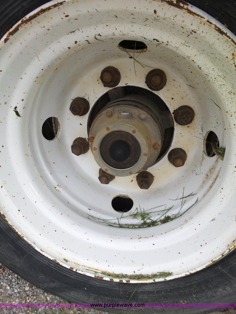 image for item BZ9537 2005 Towmaster T40 equipment trailer