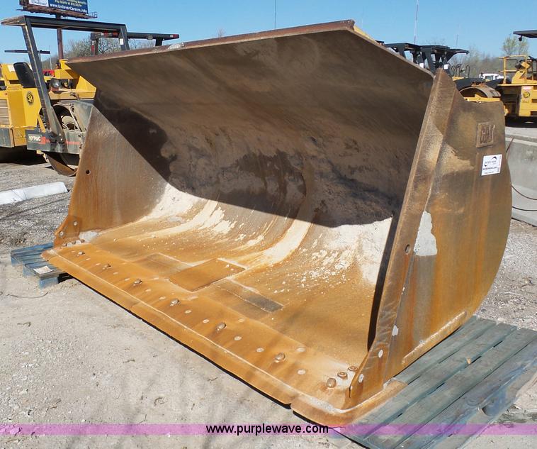 image for item G3739 Caterpillar 980 wheel loader bucket