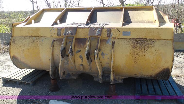 image for item G3739 Caterpillar 980 wheel loader bucket