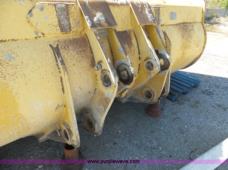 image for item G3739 Caterpillar 980 wheel loader bucket