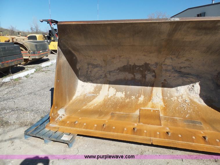 image for item G3739 Caterpillar 980 wheel loader bucket