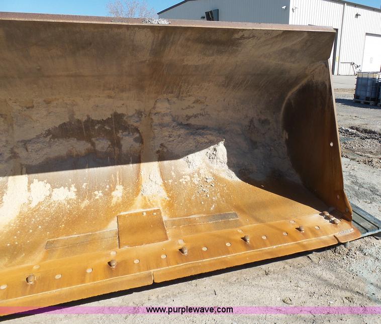 image for item G3739 Caterpillar 980 wheel loader bucket