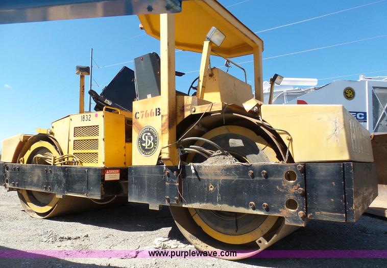 image for item G3752 Hyster C766B vibratory double drum roller